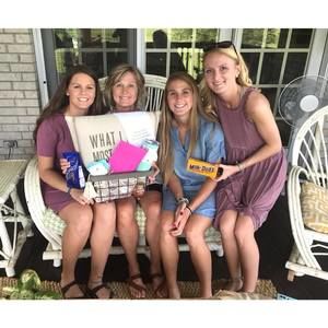 Meet your Posher, Carla